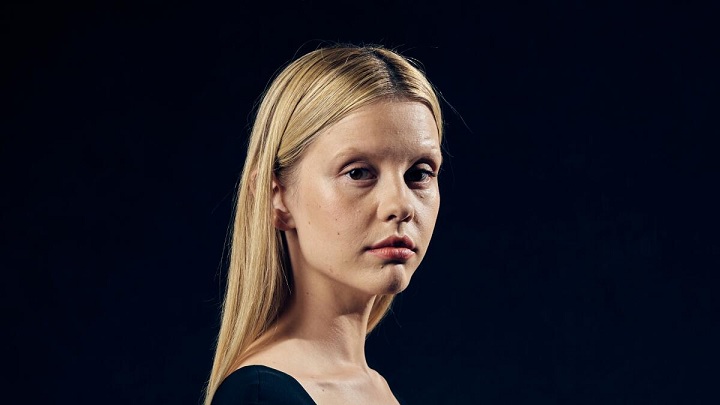 mia goth age