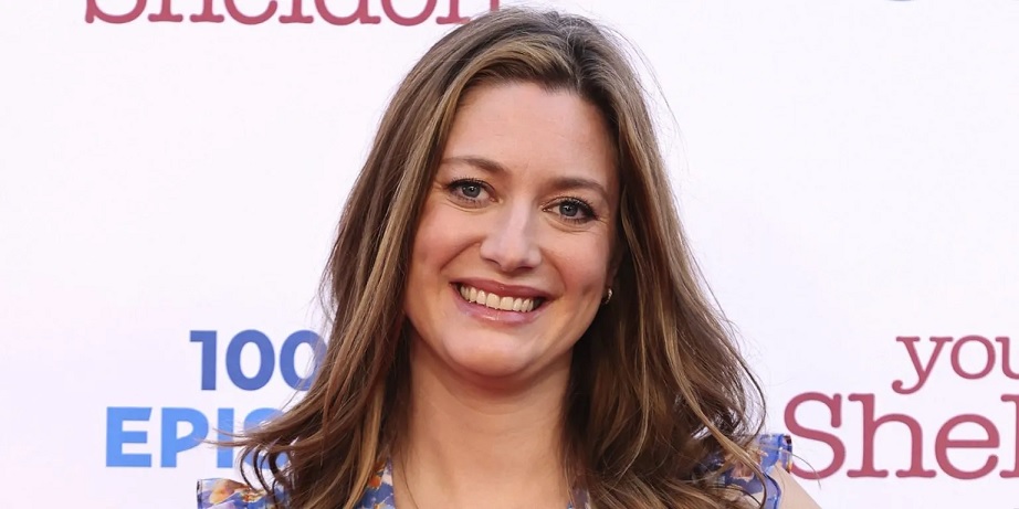 zoe perry age