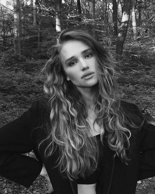 julia gisella age