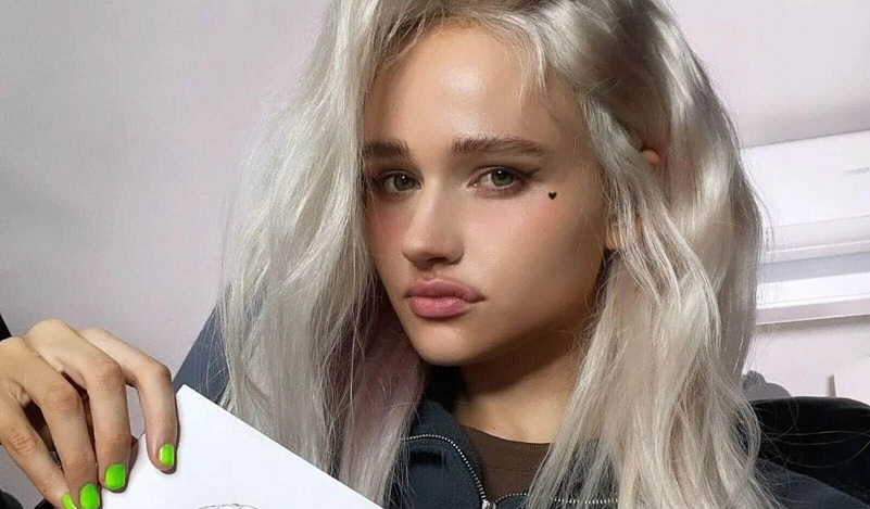 julia gisella age